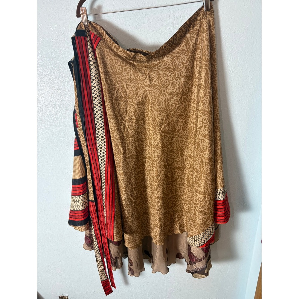 Darn Good Yarn Sari Silk Wrap Skirt Ankle Reversible Gold Red Paisley 4-12 - Picture 3 of 6